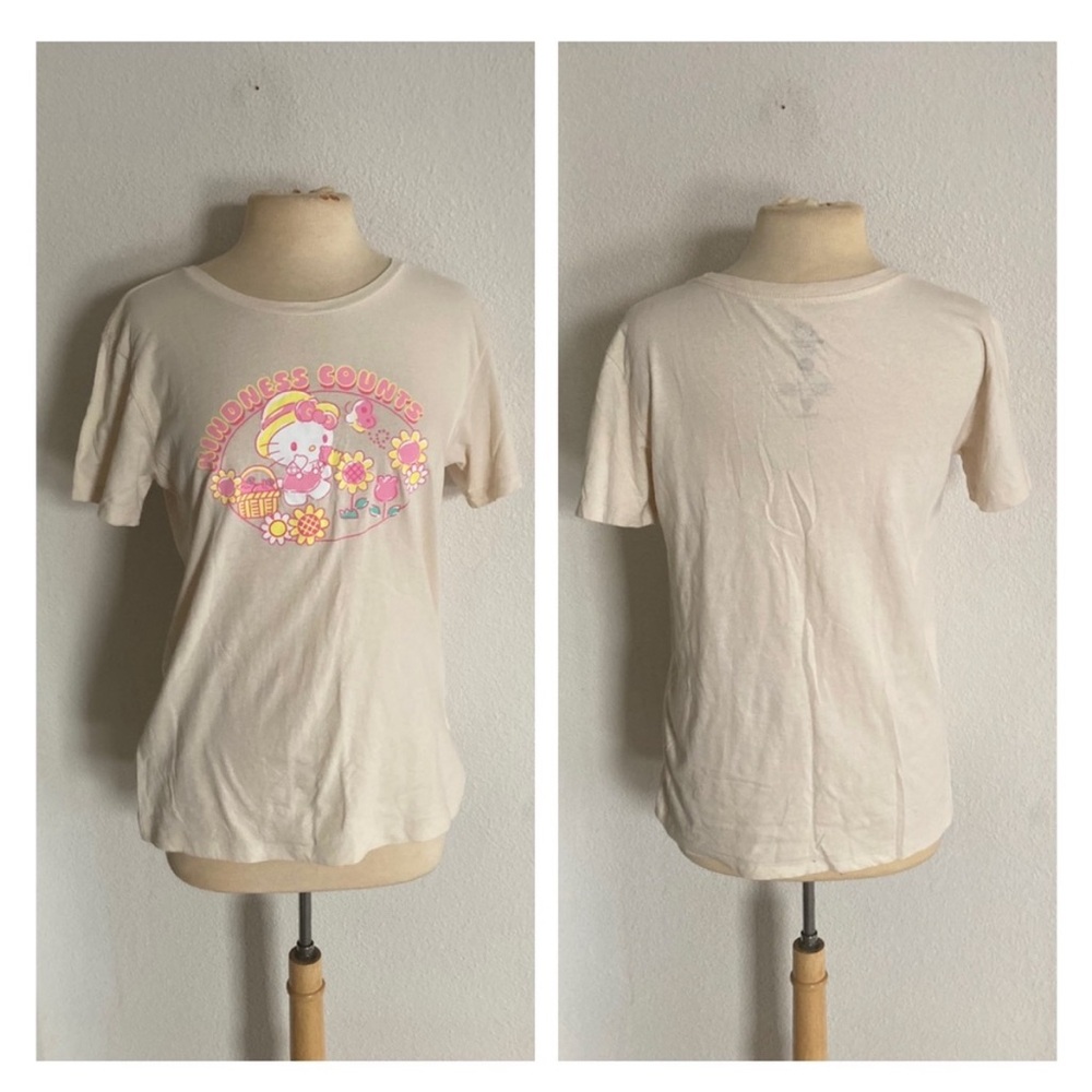 Hello Kitty “Kindness Counts” tshirt